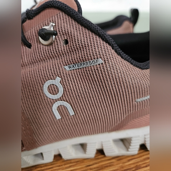 ON CLOUD 5 Waterproof Running Sneakers - Picture 9 of 11